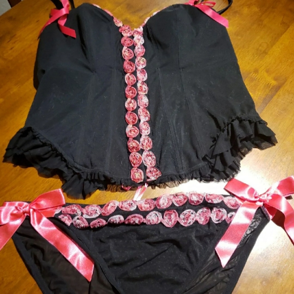 Cacique corset and panty - Picture 1 of 4